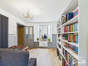 Sitting Room- click for photo gallery